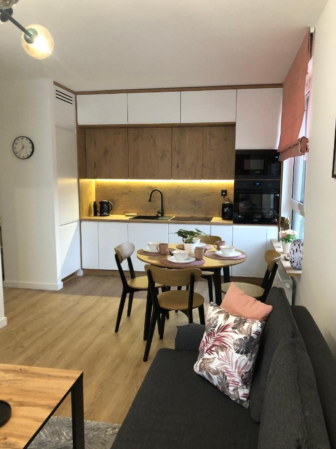 Apartament Pileckiego Nowy Dwor Mazowiecki Modlin Airport Exteriör bild