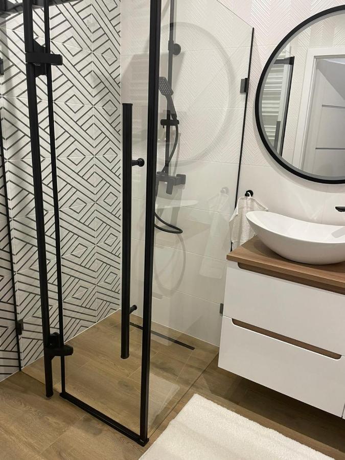 Apartament Pileckiego Nowy Dwor Mazowiecki Modlin Airport Exteriör bild